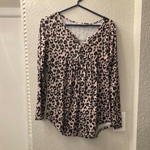 Women's Leopard Printed Long Sleeve Tunic Shirt Pleated - EUC